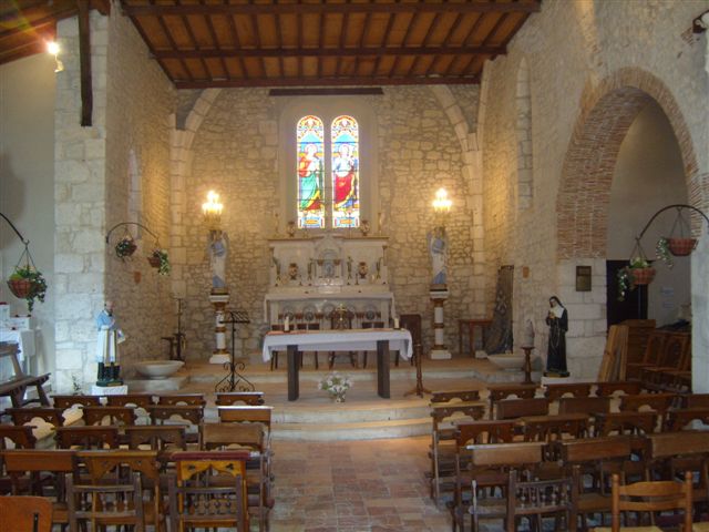 Kerkje Villeneuve de Duras.jpg Kerkje Villeneuve de Duras.jpg